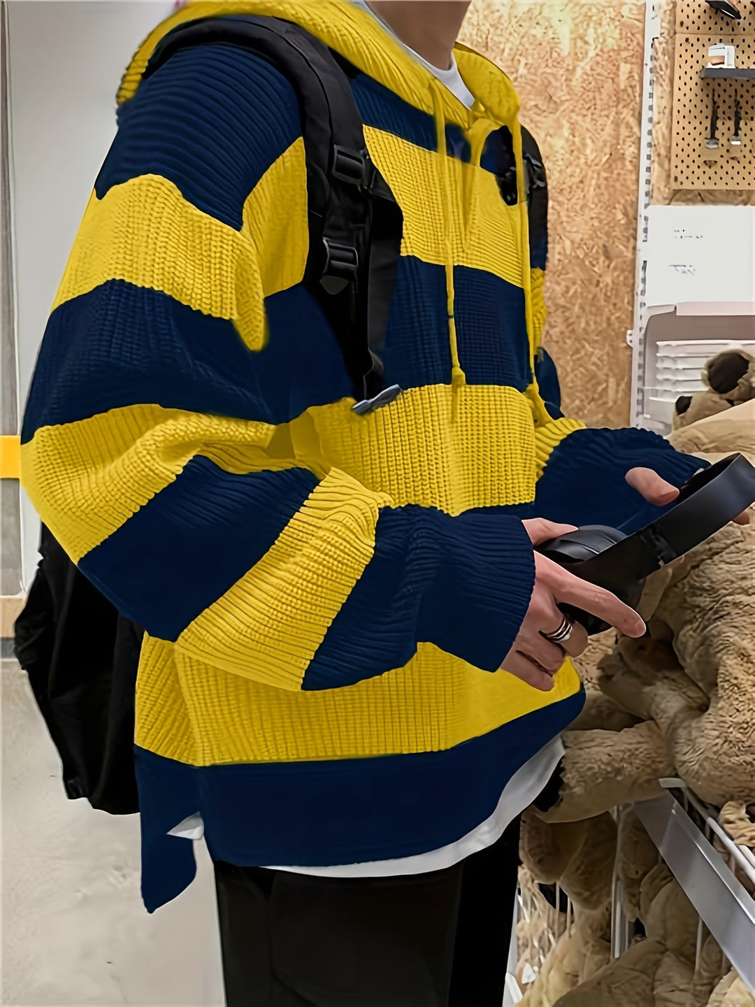 Tenzin - هودي كبير الحجم مخطط ومحبوك