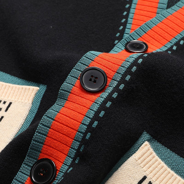 لاجوس - سترة صوفية محبوكة مع جيوب