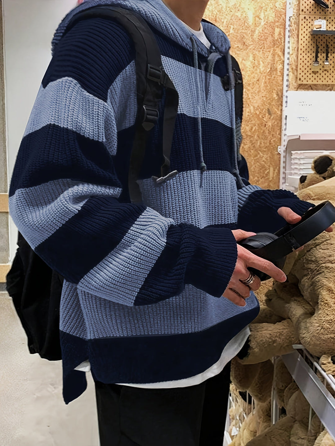 Tenzin - هودي كبير الحجم مخطط ومحبوك