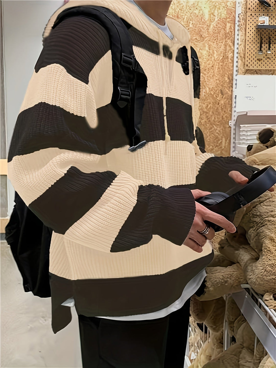 Tenzin - هودي كبير الحجم مخطط ومحبوك